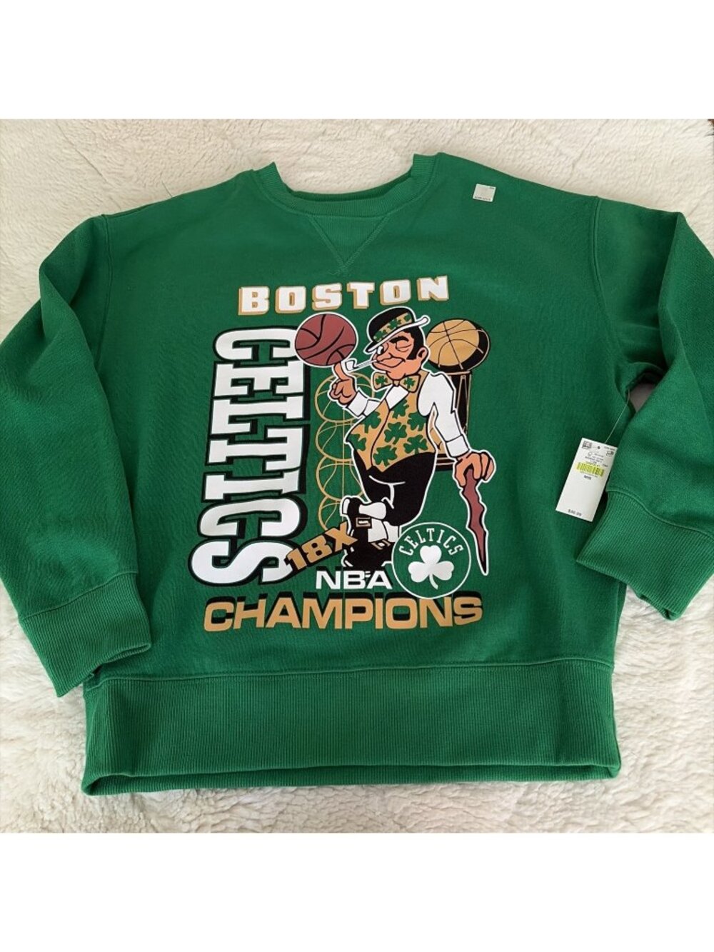Old Navy NBA Boston Celtics Pullover Sweater NWT 8 Medium Boys